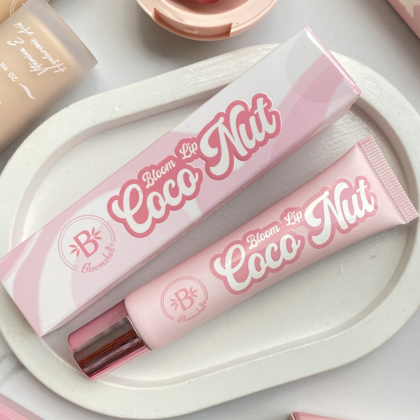 Lip coco nut bloom