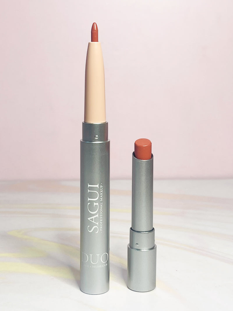 Labial en barra + delineador de labios ref 645