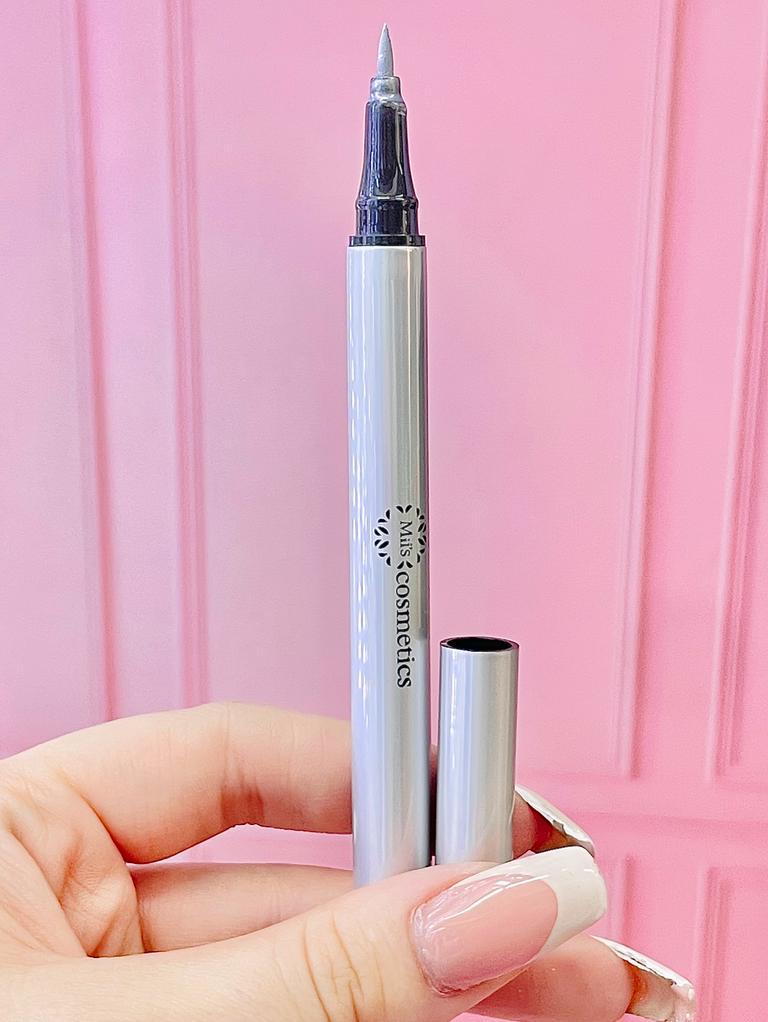 Delineador en plumón glam miis